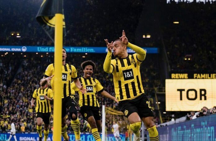 Borussia Dortmund vs Eintracht Frankfurt Pesta 4 Gol, BVB Kudeta Puncak Klasemen (@BlackYellow)