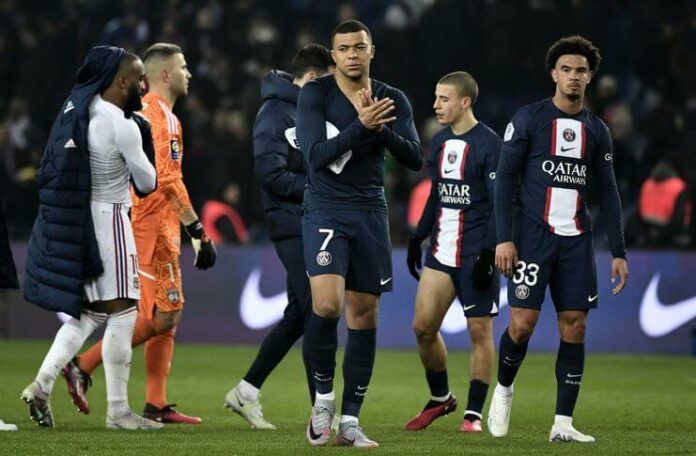 PSG vs Lyon Dua Kekalahan Beruntun Les Parisiens - Kylian Mbappe (@CBSportsGolazo)
