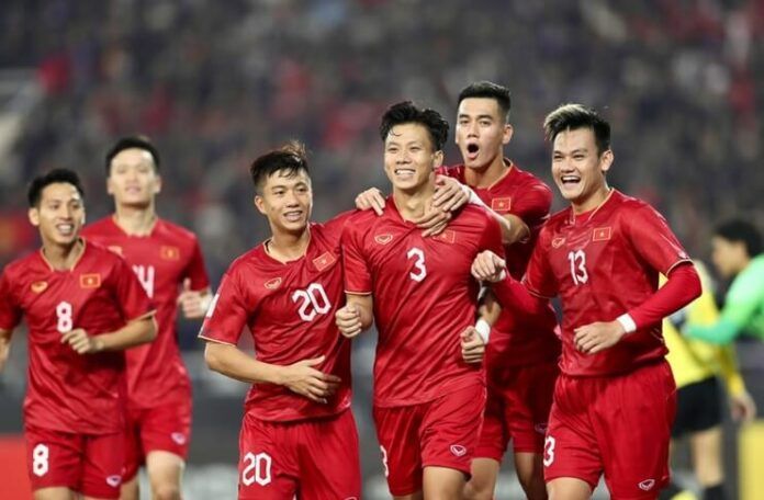 Dua pemain Vietnam memandang positif segrup dengan Indonesia di Piala Asia 2023.