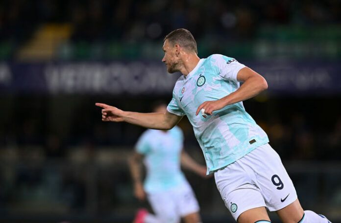 Edin Dzeko Lega Akhiri Paceklik Golnya Ini Penting untuk Striker 2 (@Inter_en)