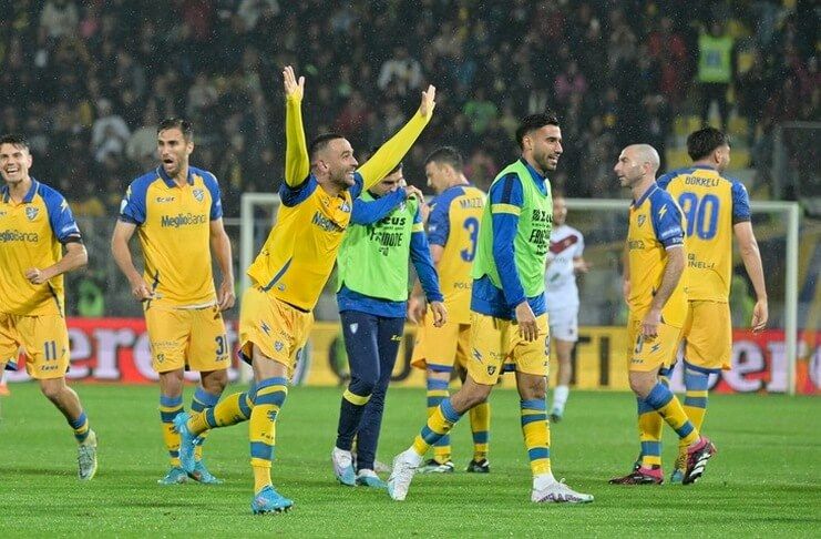Frosinone memastikan promosi ke Serie A musim depan setelah menang 3-1 atas Reggina.