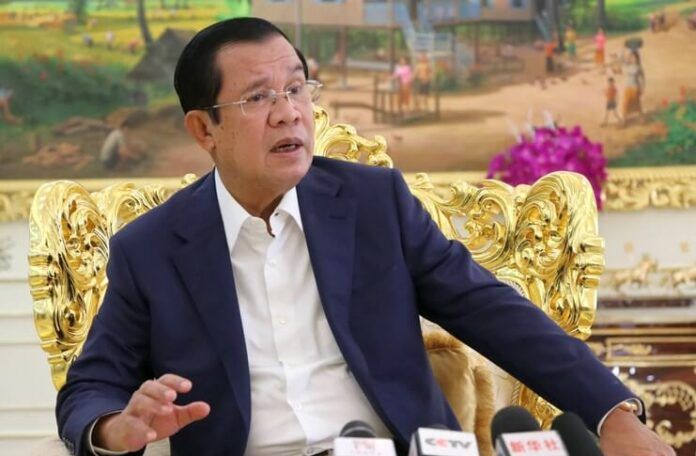 PM Hun Sen meminta Sao Sokha tak mundur dari Presiden FFC.
