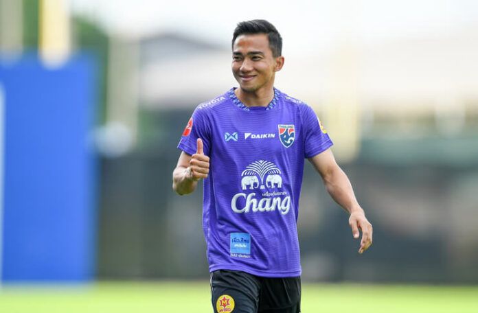 Chanathip Songkrasin dikonformasi Madam Pang tak akan gabung Port FC.