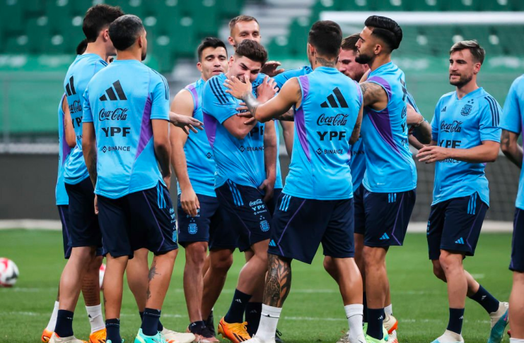 Graham Arnold - Timnas Australia - Argentina vs Australia - Getty Images3