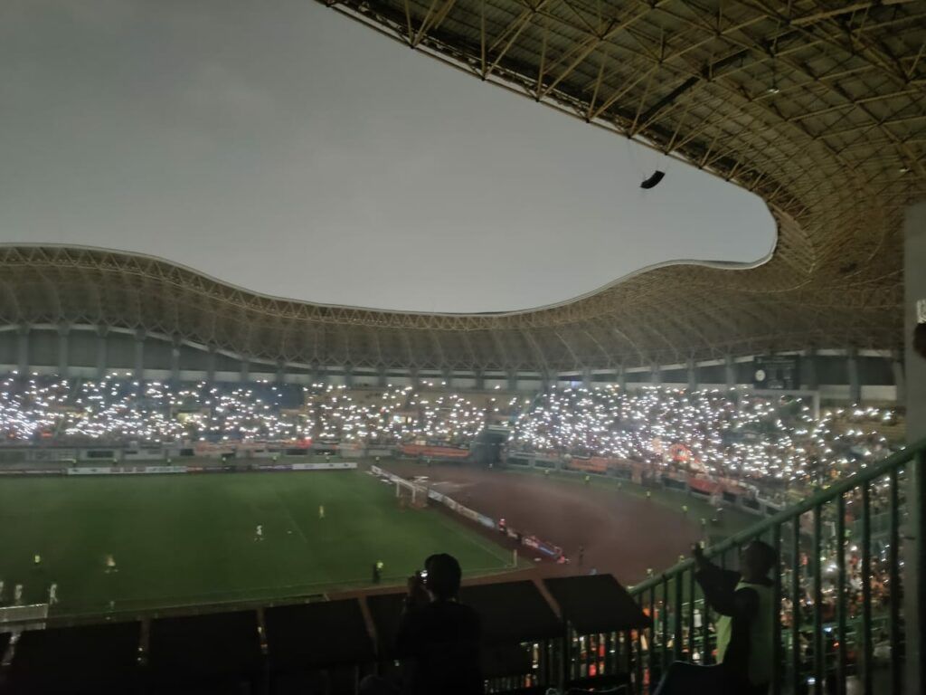 Persija vs Ratchaburi, Listrik Stadion Tiba-Tiba Padam
