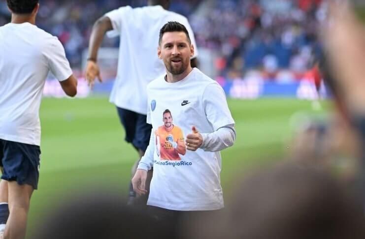 Lionel Messi batal pulang ke Barcelona.