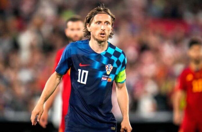 Luka Modric masih merahasiakan masa depannya di timnas Kroasia.