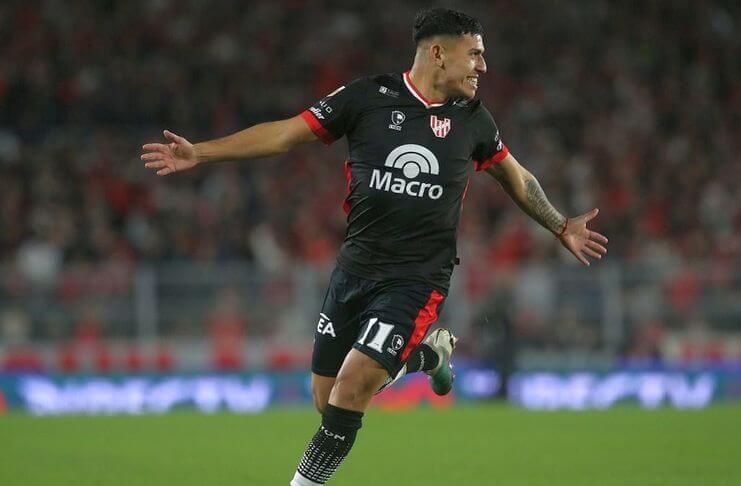 Santiago Rodriguez membobol gawang River Plate pada menit pertama.