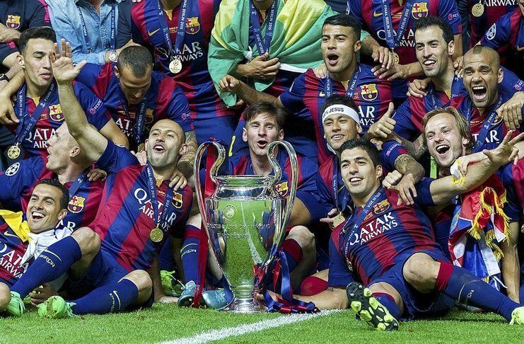 Sergio Busquets dan Lionel Messi 3 kali menjuarai Liga Champions bersama Barcelona.