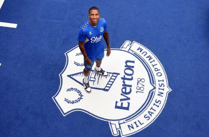 Ashley Young Resmi Lanjutkan Kariernya di Everton 2 (evertonfc.com)