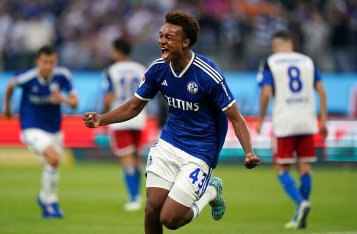 Assan Ouedraogo kini jadi pencetak gol termuda dalam sejarah FC Schalke 04.