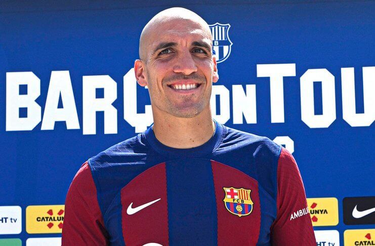 Oriel Romeu Siap Gantikan Peran Sergio Busquets (@BarcaUniversal)