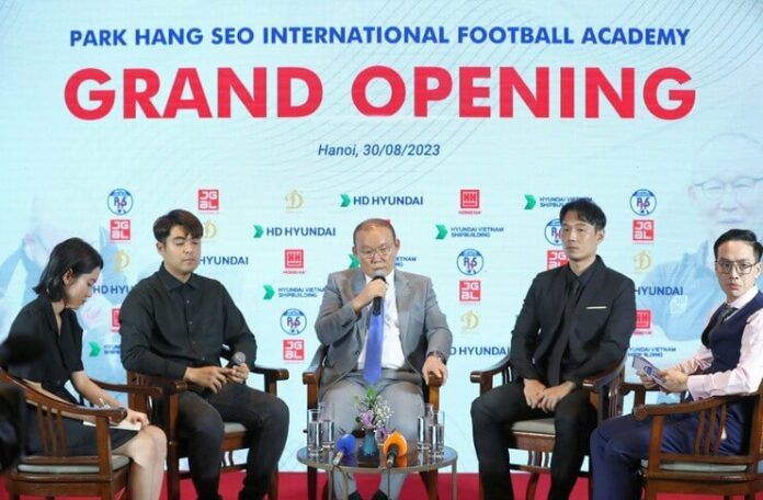 Park Hang-seo resmi meluncurkan akademinya di Vietnam.