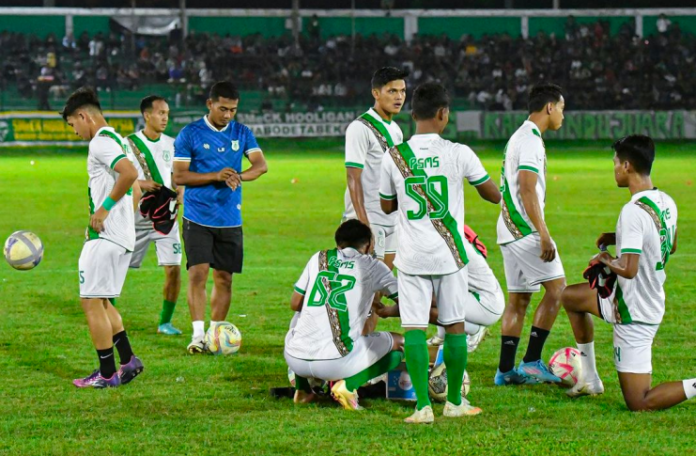 Klub Liga 2 2023-24 Tunggak gaji pemain - @semenpadangfcid 2
