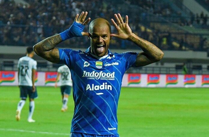 David da Silva kini jadi bomber terbaik Persib sejak era Liga Indonesia.