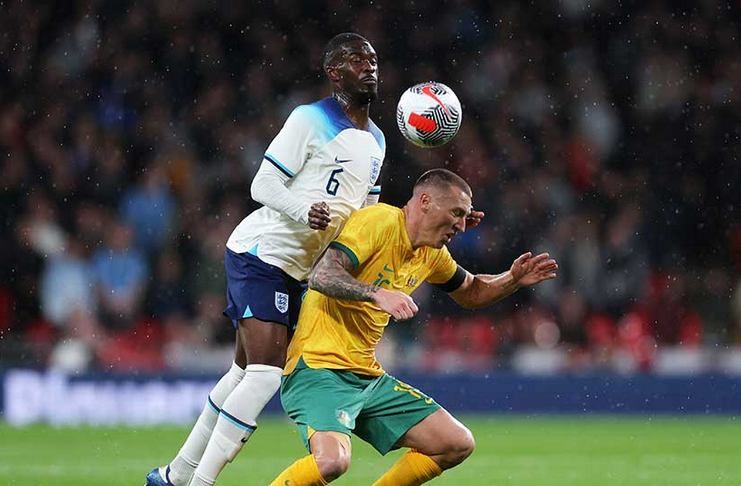 Inggris vs Australia The Three Lions Tetap Menang dengan Tim Pelapis - Fikayo Tomori (englandfootball)