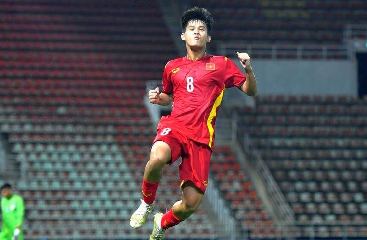 Le Dinh Long Vu merayakan gol yang dibuat di Piala Asia U-17 2022.