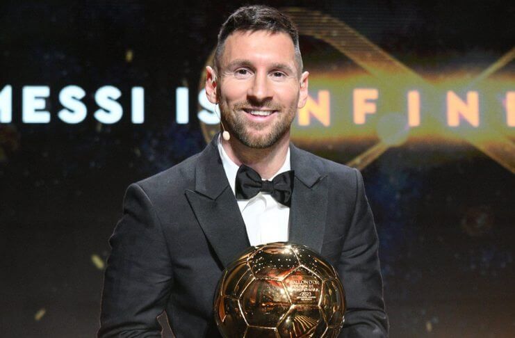 Lionel Messi Raih Ballon d'Or ke-8 (@AlbicelesteTalk)