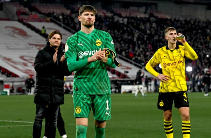 Gregor Kobel - Borussia Dortmund - Perempat final DFB Pokal - Getty Images