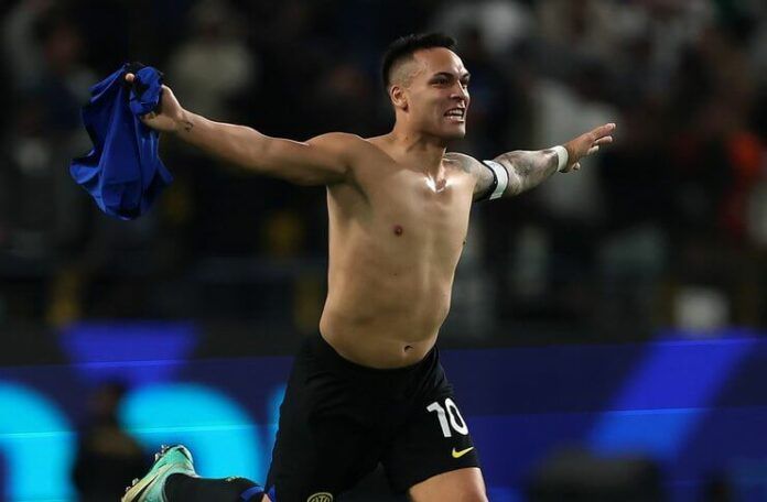Hasil Piala Super Italia Inter Juara Tiga Musim Beruntun - Lautaro Martinez (@livescore)