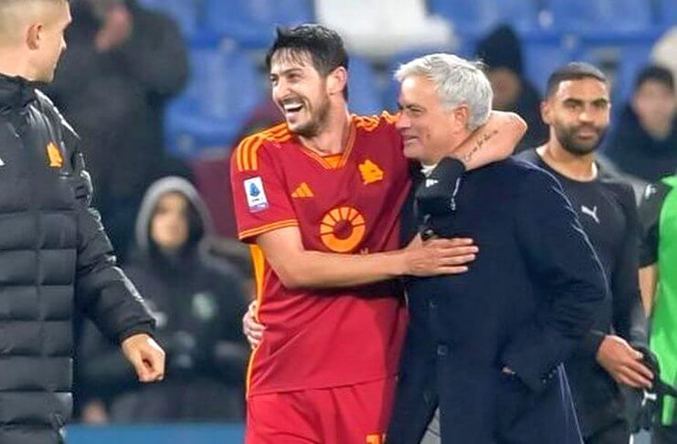 Tenaga Sardar Azmoun masih dibutuhkan Jose Mourinho di AS Roma.