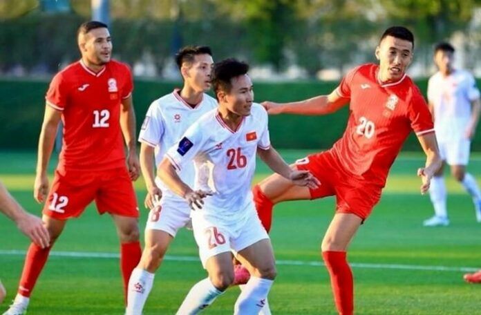 Timnas Vietnam takluk 1-2 dari timnas Kirgizstan.