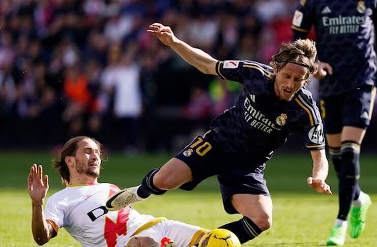 Hasil Liga Spanyol Real Madrid Membuang Poin di Vallecas - Luka Modric (Reuters)