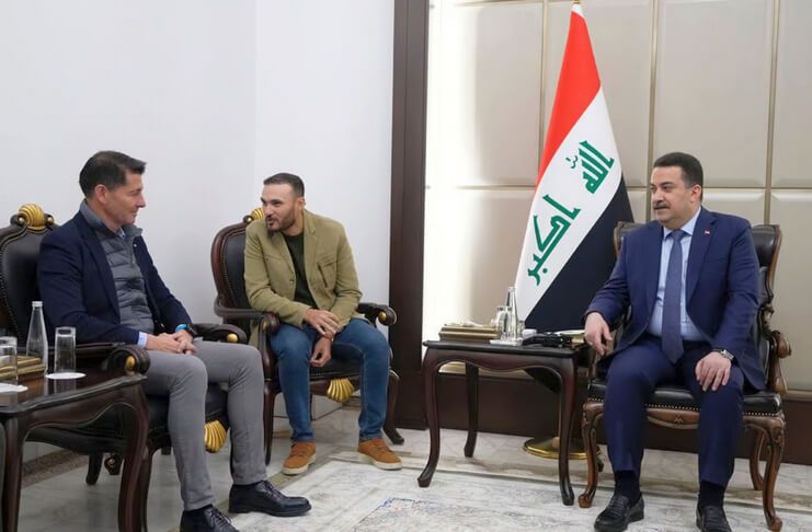Jesus Casas saat berbincang dengan PM Irak.