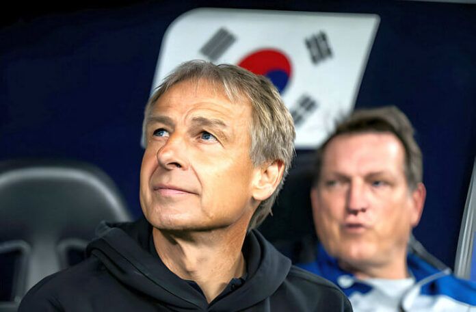 Juergen Klinsmann di ambang pemecatan dari posisi pelatih timnas Korsel.