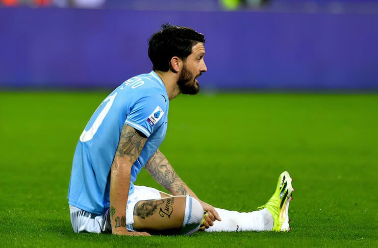 Luis Alberto frustrasi melihat performa Lazio saat ini.