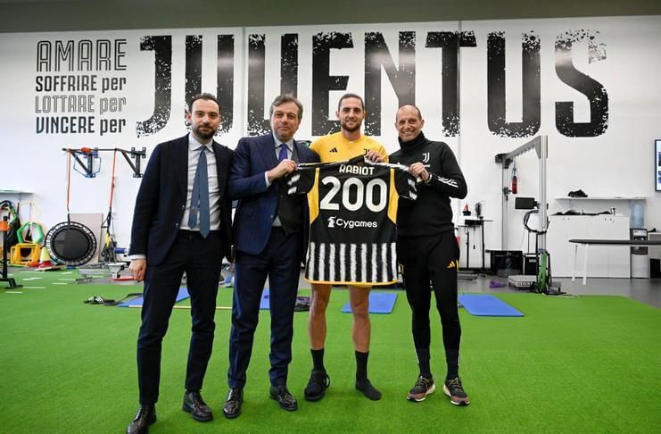 Adrien Rabiot telah tampil dalam 200 laga bersama Juventus.