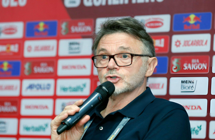 Philippe Troussier - Vietnam vs Indonesia - Getty Images 2