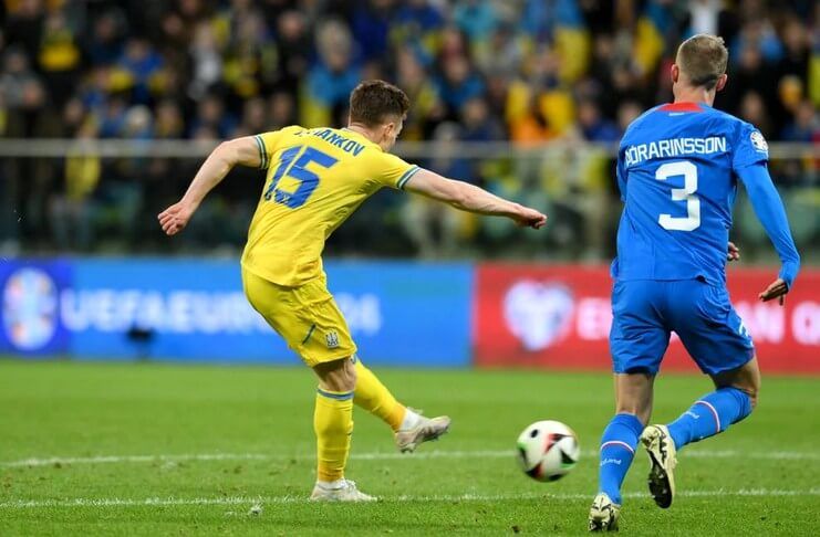 Viktor Tsygankov menyamakan skor pada laga Ukraina vs Islandia.