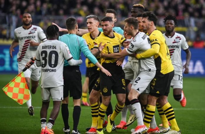 Borussia Dortmund vs Leverkusen - Edin Terzic - Alamy2