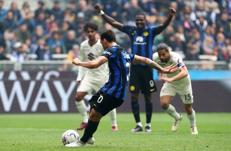 Hasil Liga Italia Hakan Calhanoglu Lanjutkan Pesta Inter (@SerieA)