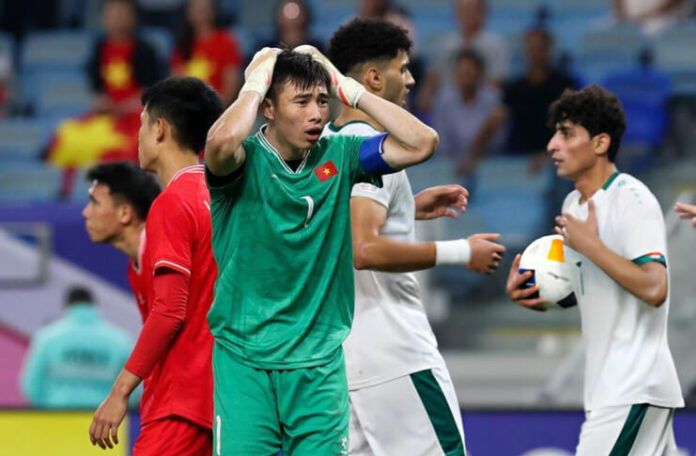 Quan Van Chuan sangat terpukul jadi biang kekalahan timnas U-23 Vietnam di perempat final Piala Asia U-23 2024.
