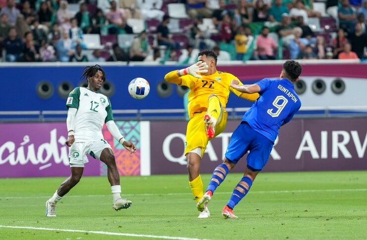 Timnas U-23 Thailand diharapkan Issara Sritaro bangkit pada matchday terakhir.