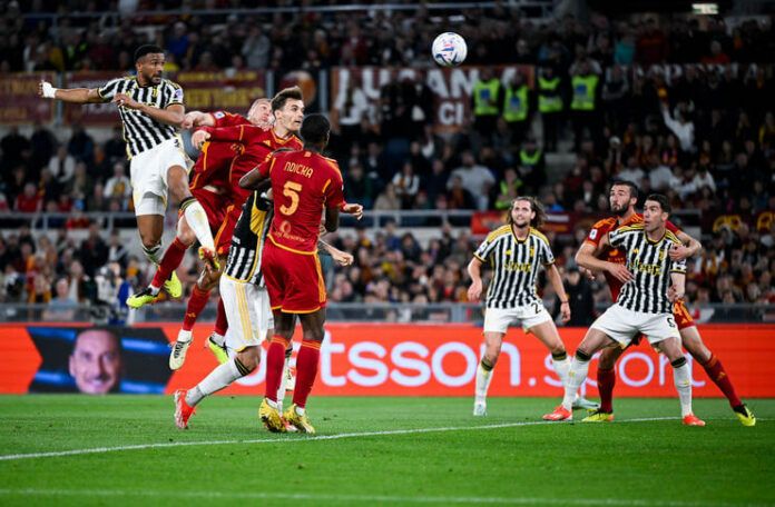 Hasil Liga Italia AC Milan Diprotes Curva Sud, AS Roma vs Juventus Sama Kuat (@Juventusfcen)