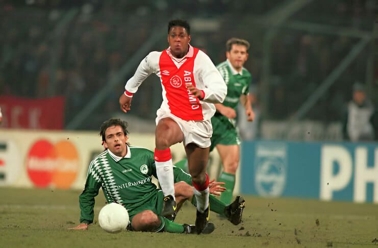 Panathinakos disingkirkan Ajax pada semifinal Liga Champions 1995-96.