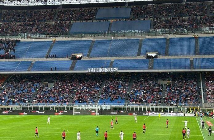 Ultras AC Milan Lakukan Aksi Protes, Ini Kata Stefano Pioli (Reddit)