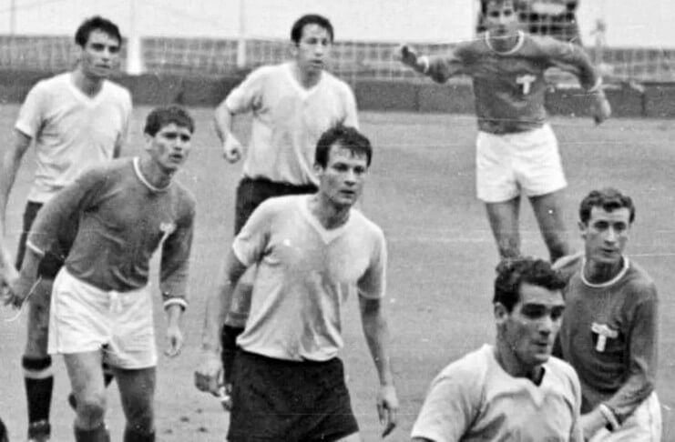Nestor Goncalves jadi pionir pemain amatir di timnas Uruguay.
