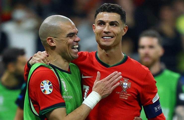 Cristiano Ronaldo Ini akan Jadi Euro Terakhir Saya - Pepe (The Telegraph)