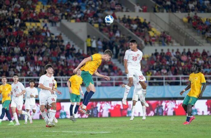 Mentalitas timnas U-16 Indonesia saat kalah dari Australia dipuji Nova Arianto.